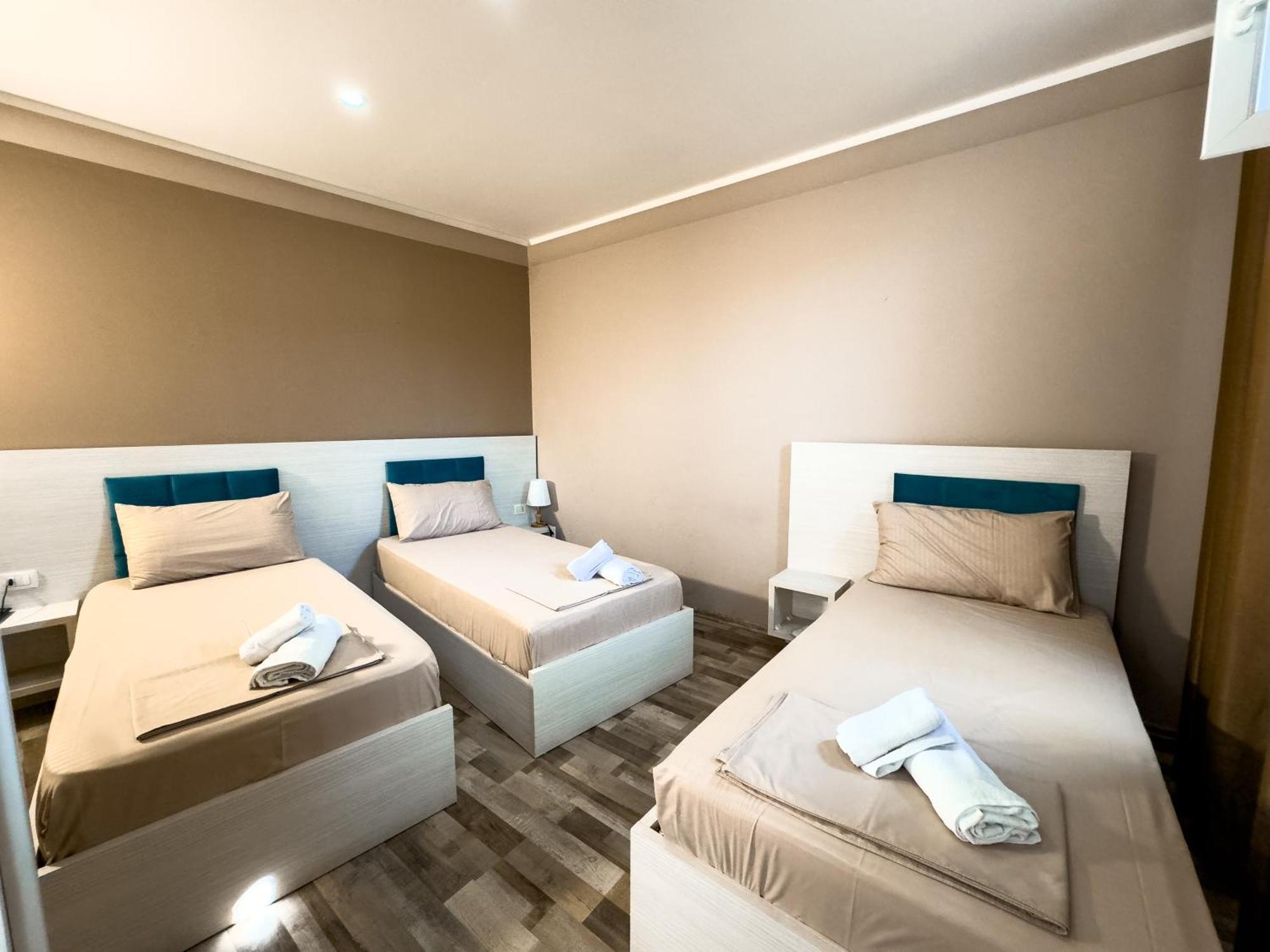 Shkodra Budget Hotel Exterior photo