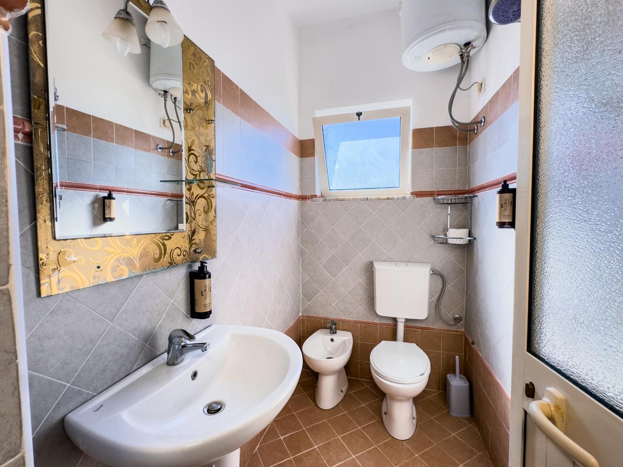 Shkodra Budget Hotel Room photo