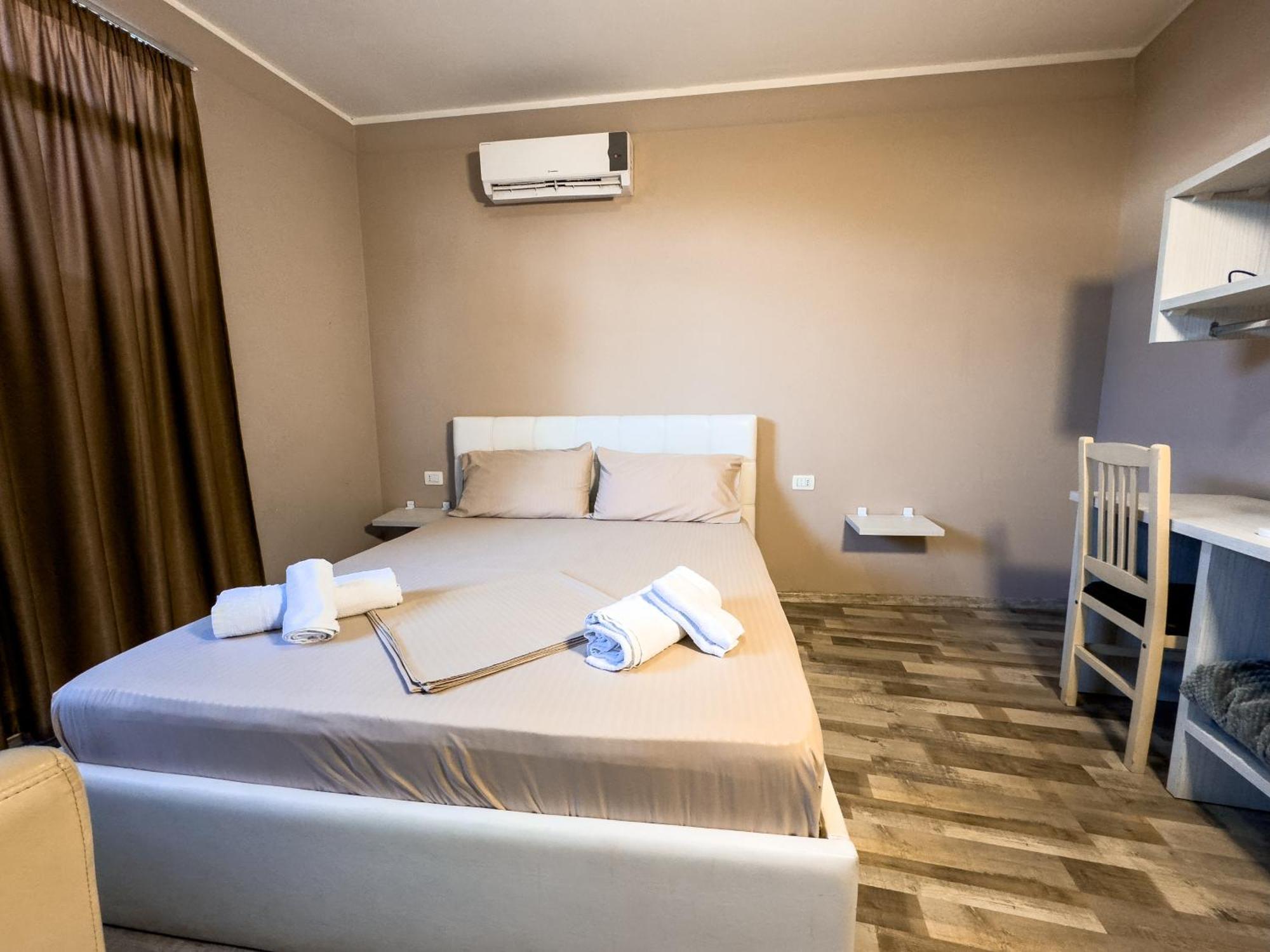 Shkodra Budget Hotel Exterior photo
