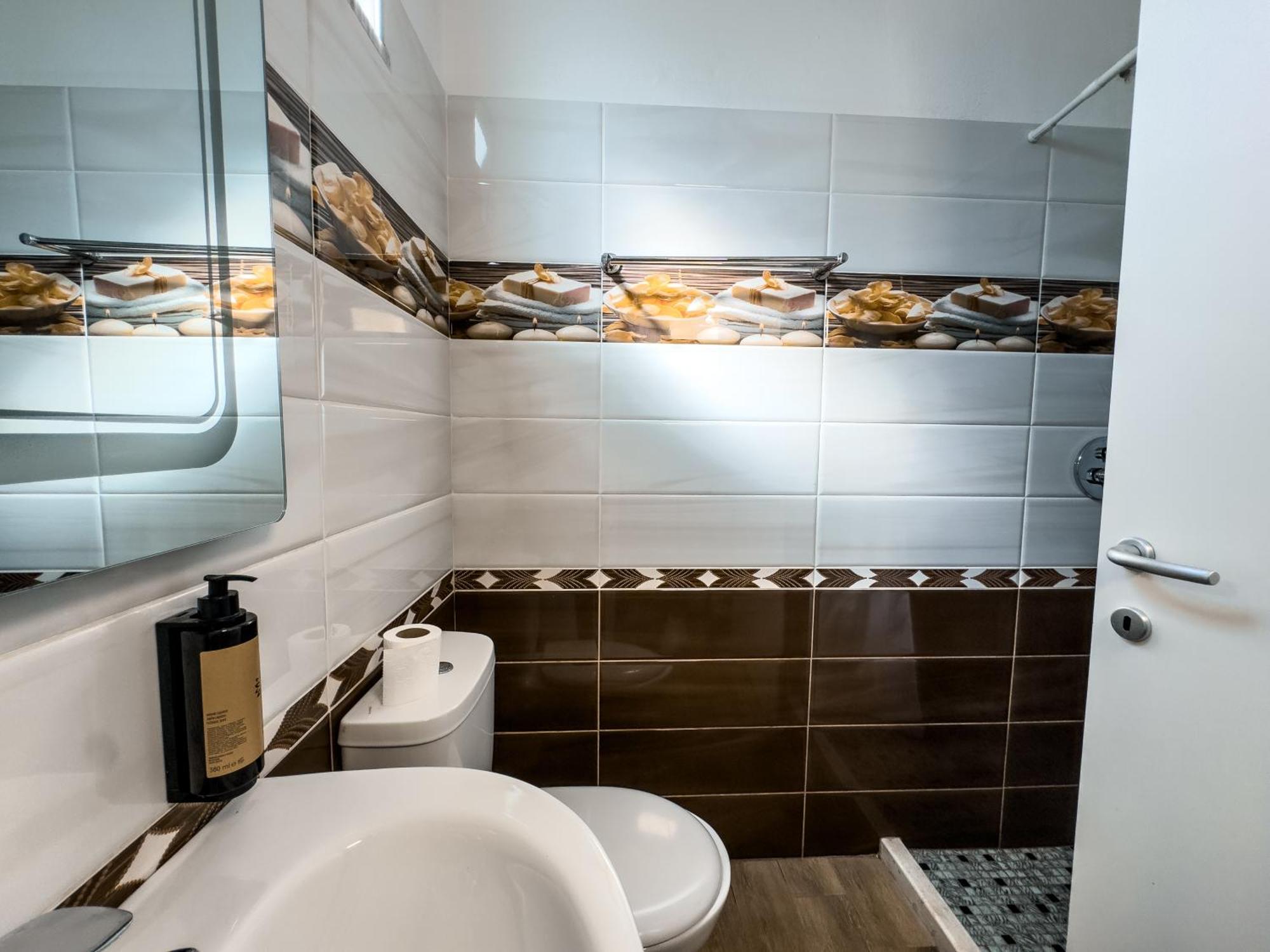 Shkodra Budget Hotel Room photo