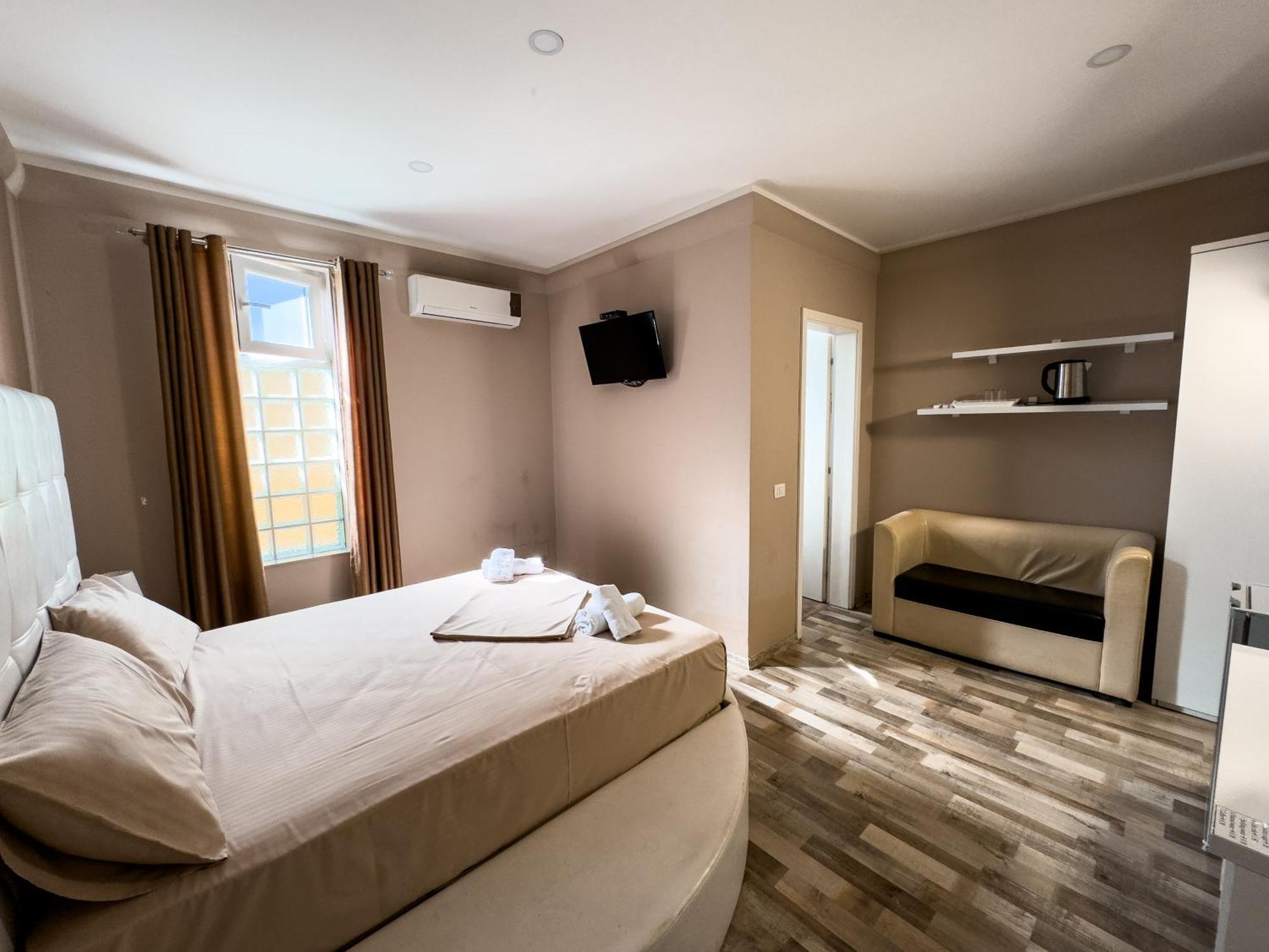 Shkodra Budget Hotel Exterior photo